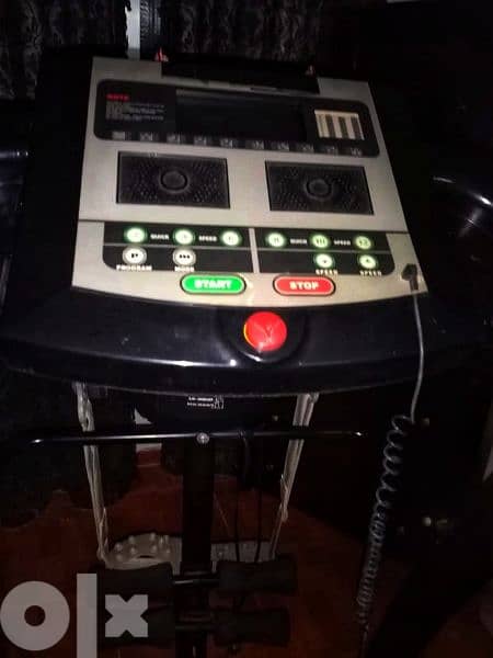 treadmill with 4 exercises in very good condition 2