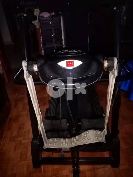 treadmill with 4 exercises in very good condition 4