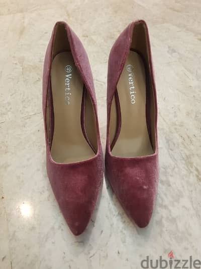 pink velvet shoes size 40