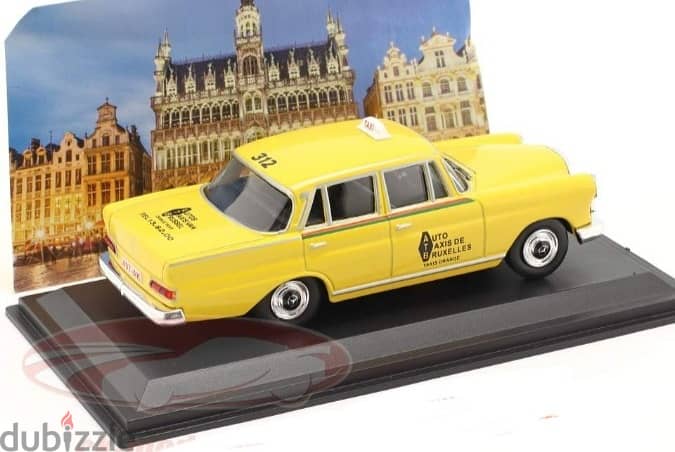 Mercedes 200D Taxi diecast car model 1;43. 4