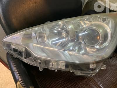 Toyota Prius C Healdlight Left