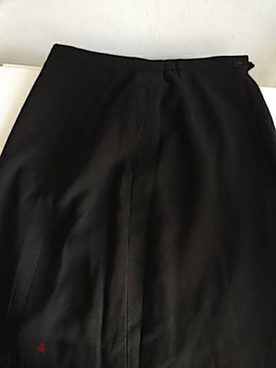 Black skirt - Not Negotiable