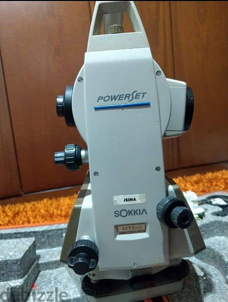 Total Station (Surveying equipment) 3