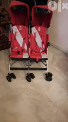 Maclaren twin stroller for sale 0