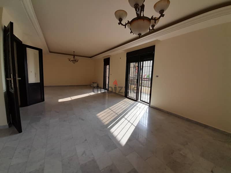 RWK203JA - Apartment For Rent in Kfarhbab - شقة للإيجار في كفرحباب 3