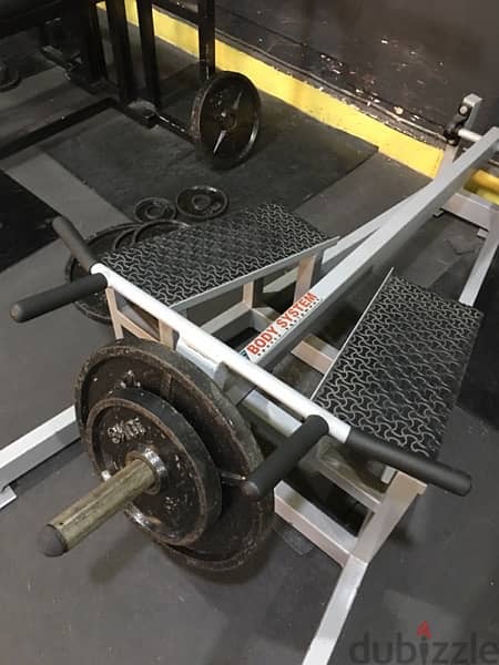 t bar for gym use like new we have also all sports equipment 3