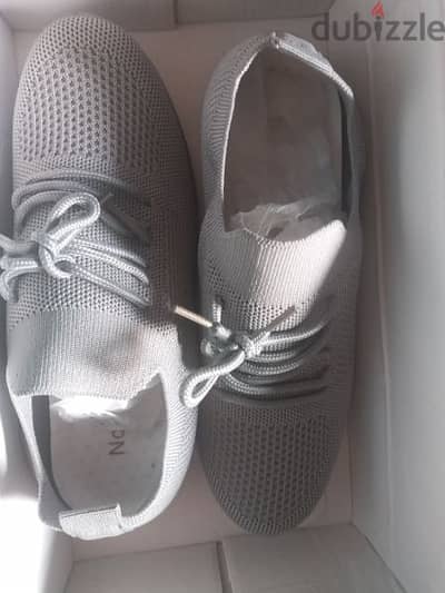 woman shoes size 38