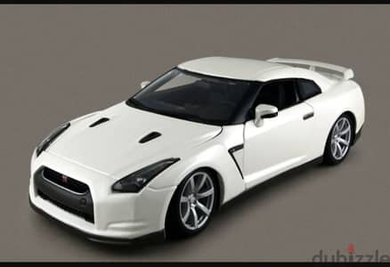 Nissan GT-R (2009) diecast car model 1;18.