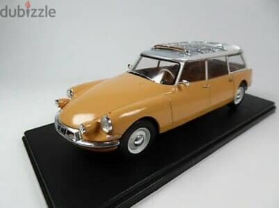 Citroën ID19 Break diecast car model 1:24.