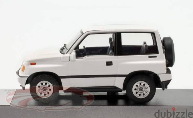 Suzuki Escudo diecast car model 1;43. 2