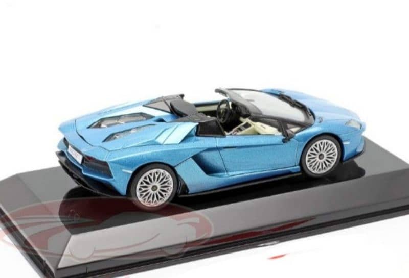 Lamborghini Aventador Roadster diecast car model 1;43. 3