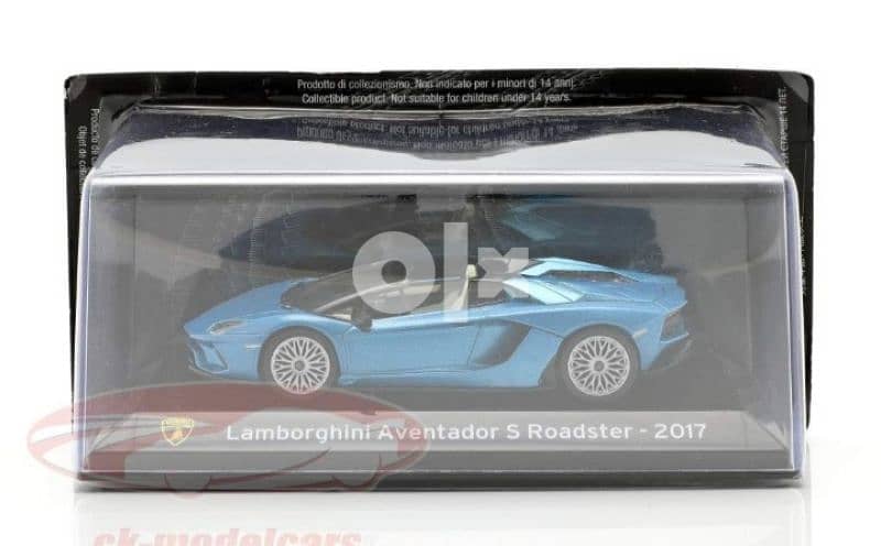 Lamborghini Aventador Roadster diecast car model 1;43. 4