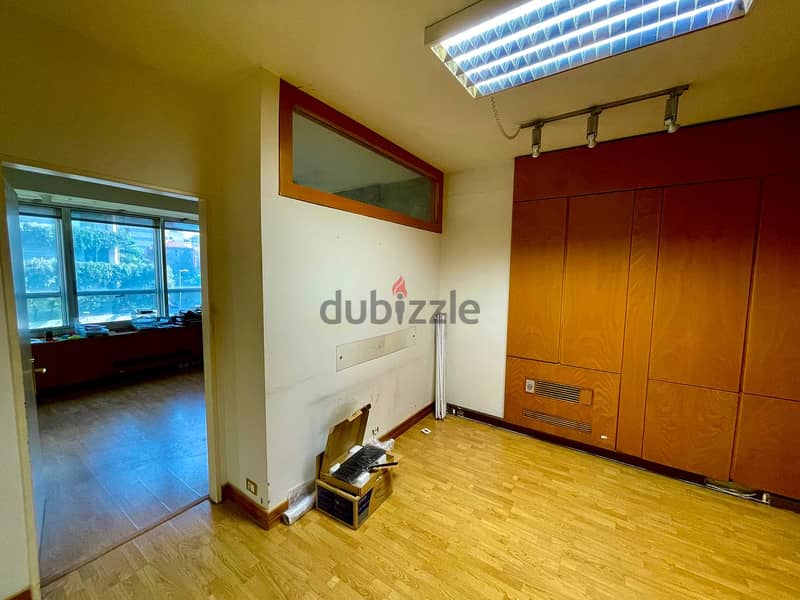 JH23-1446 Office suite 100m for rent in Ashrafieh–Beirut - $1,000 cash 4