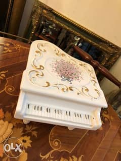 porcelaine italy piano decorقطعة بيانو للديكور ايطالية شغل ولا اروع