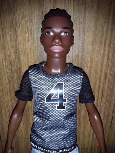 KEN FASHIONISTAS 130 LOS ANGELES JERSEY Mattel 2018 Great doll=17$