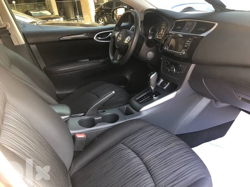 Nissan Sentra SV 2018 15