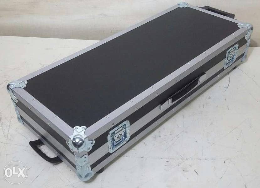 Flight case (Light weight) for Keyboard Korg PA4x with trolley 3