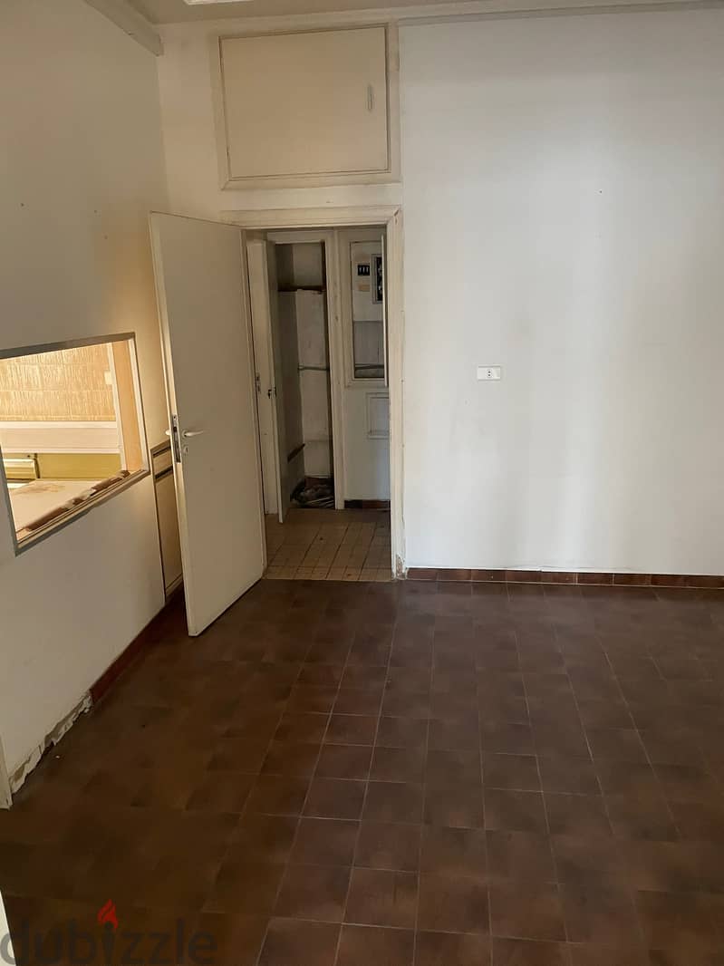 apartment for rent in achrafieh nice location Ref#4816 2