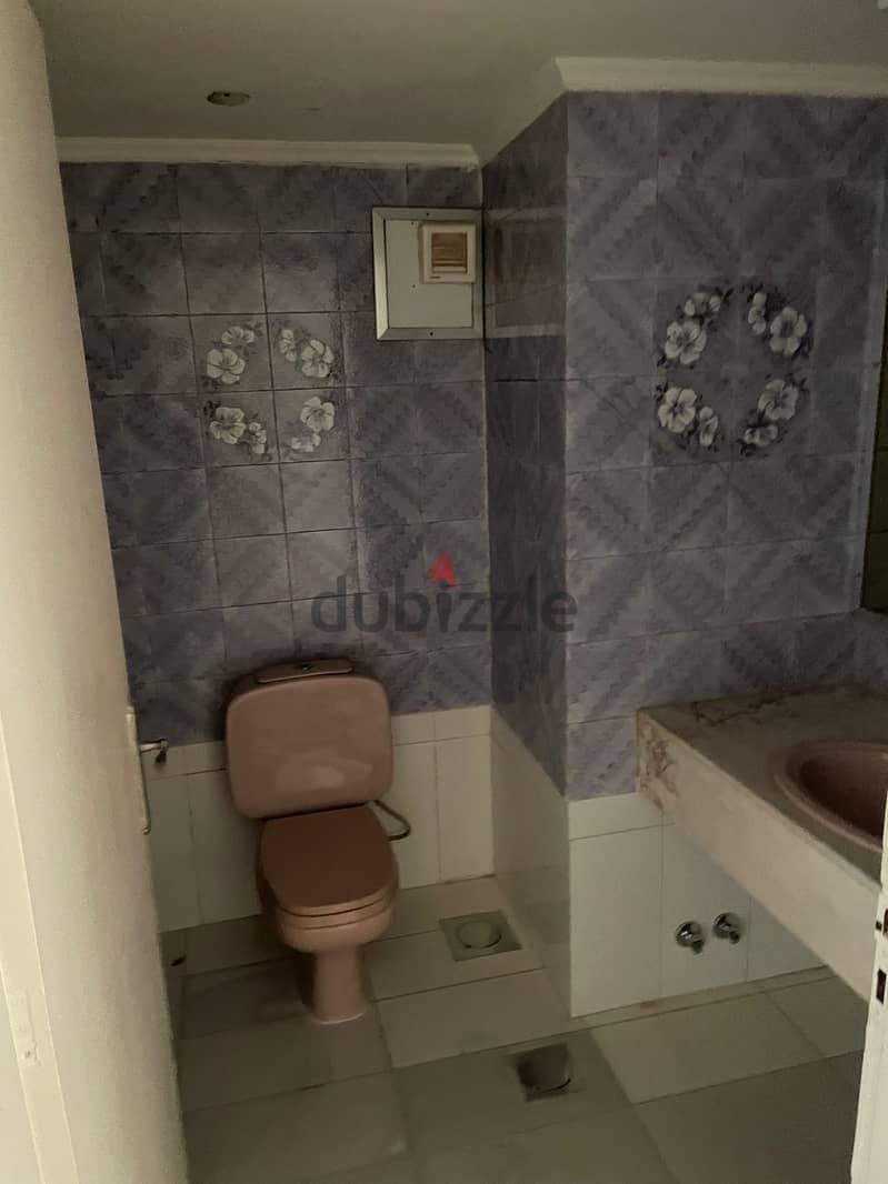 apartment for rent in achrafieh nice location Ref#4816 16