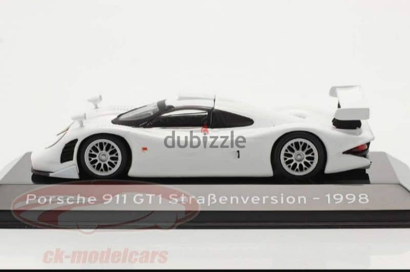 Porsche 911 (Street Version) 1998 diecast car model 1;43. 1