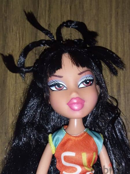 BRATZ Sun Kissed Summer YASMIN Doll With Clothes Shoes And