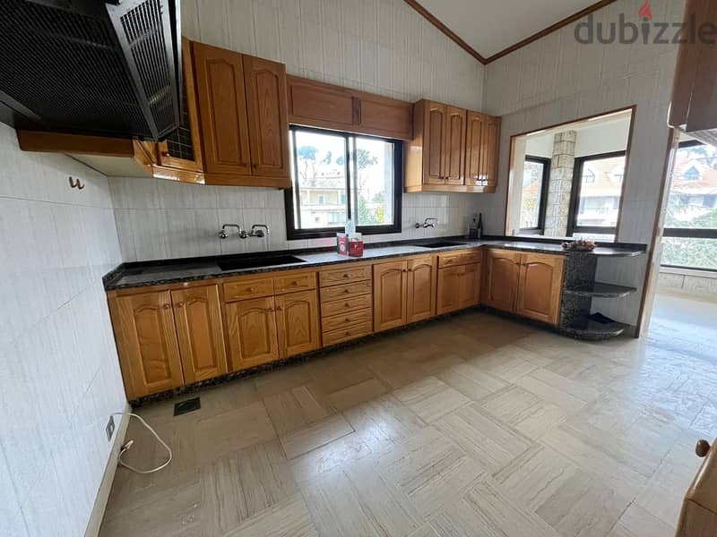 Spacious apartment fo rent in Dhour Chweir | Mountain view 8