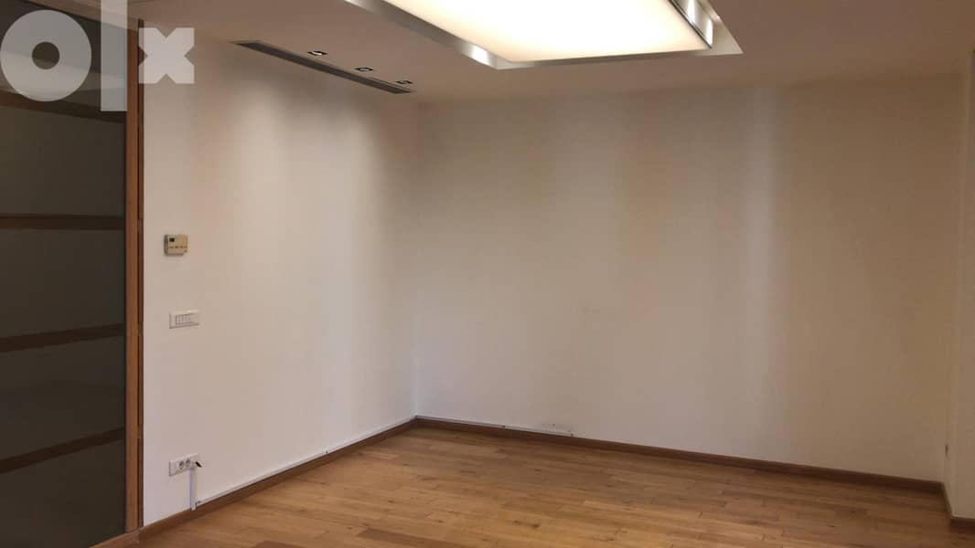 L10874-Nicely Decorated Office for Rent in Down Town 4