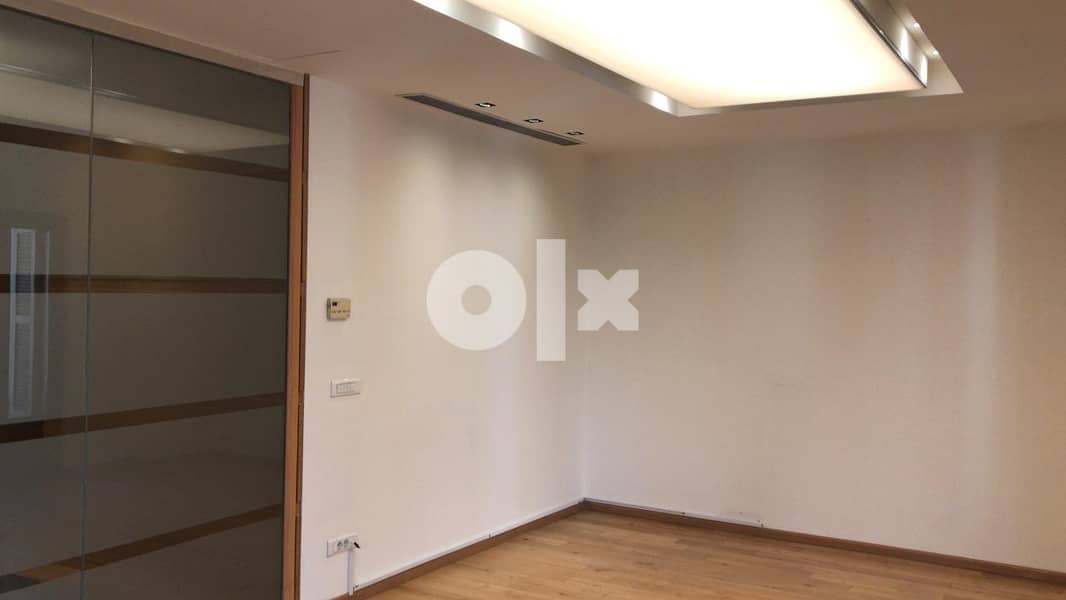 L10874-Nicely Decorated Office for Rent in Down Town 5