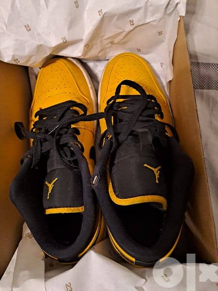 AIR JORDAN 1 LOW TAXI SIZE 44 EUR. Very good condition. 1