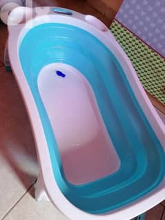 بانيو استحمام للاطفال مع ملحقاته-  bathtub for babies with accessories