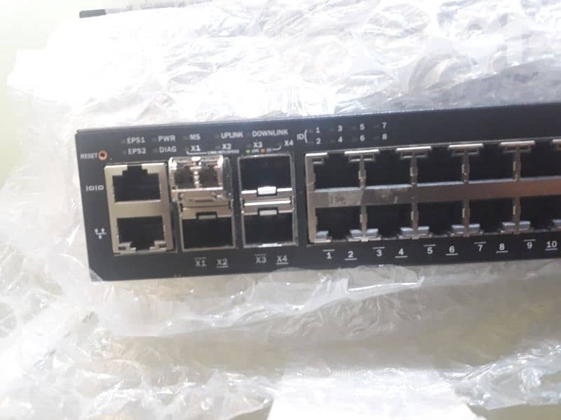 Switch -Enterprise-Gigabit 48 port 4 sfp 10gb support 3