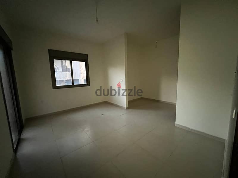 3 bedrooms apartment for sale in Batroun Souk شقة للبيع في البترون 6