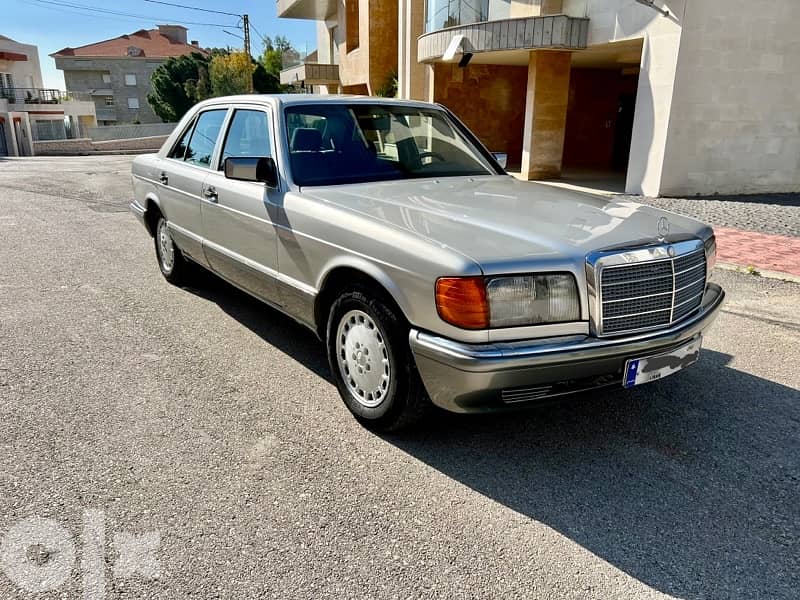 Mercedes-Benz 300 SE Model 1990 Gray In Blue No Accidents 0