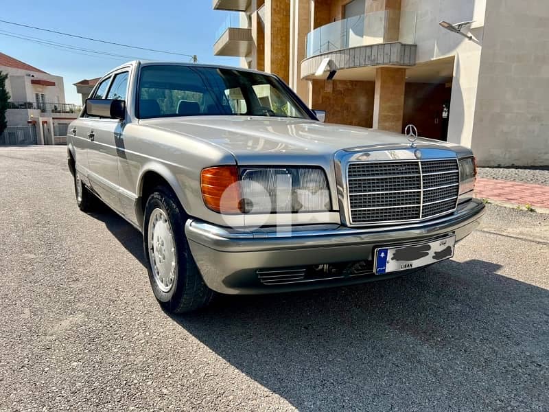 Mercedes-Benz 300 SE Model 1990 Gray In Blue No Accidents 4