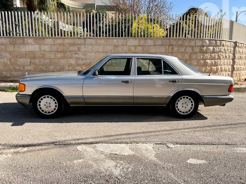 Mercedes-Benz 300 SE Model 1990 Gray In Blue No Accidents 10