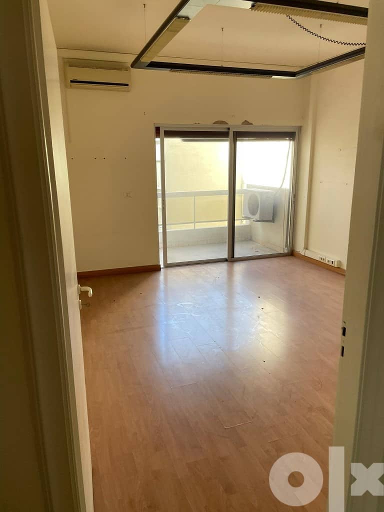 400 Sqm | Apartment For Rent In Ashrafieh - Sassine 6