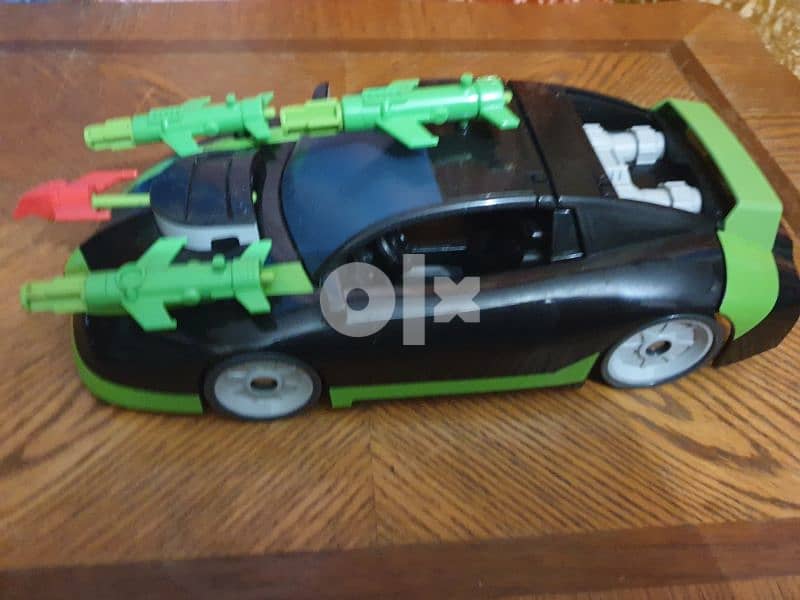 Ben 10 Ultimate Alien Mark 10 toy car 2