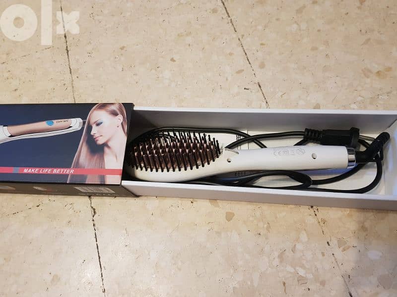 Hair Straightener Brush 1