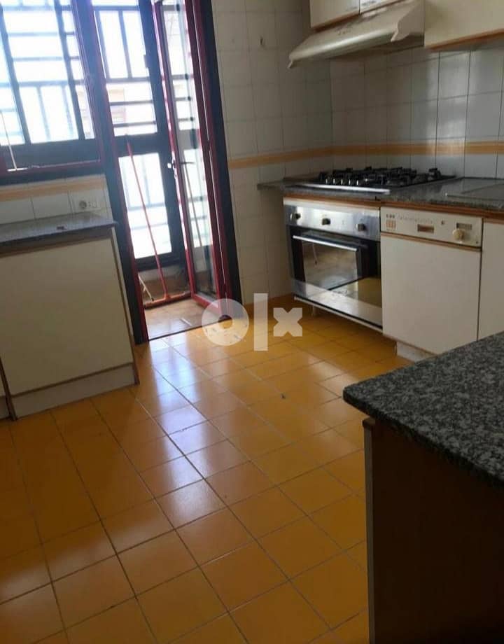 L10958-180 sqm Apartment for Rent in Broumana 9