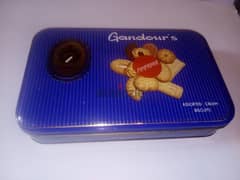 gandour pompadour vintage tin box in very good condition(علبة غندور )