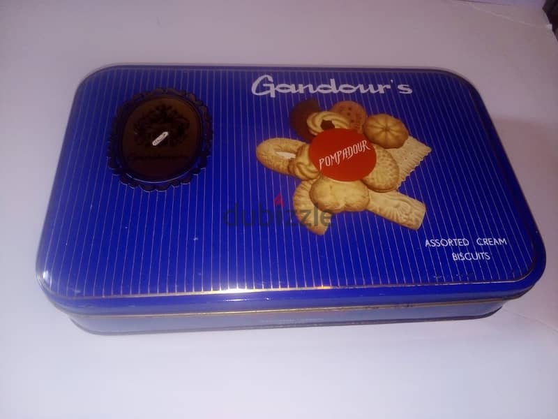 gandour pompadour vintage tin box in very good condition(علبة غندور ) 0
