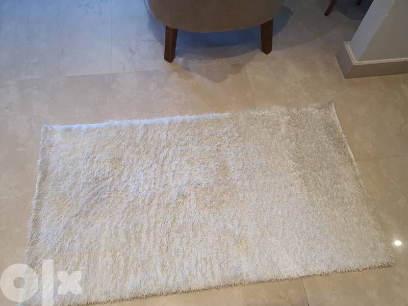 2 white carpets 120*80 1