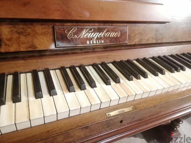 بيانو فخر صناعة ألمانية خارق نظافة مميز خشب جوز كلافية من العاج piano 4