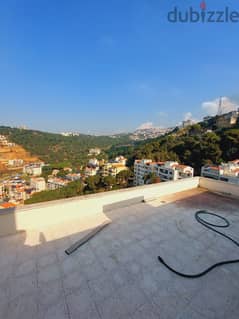 200m2 Duplex with 4 Bedrooms  & a mountain View for sale in Mansourieh 0