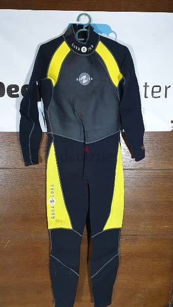 3mm wet suit and 5mm all sizes are available 4