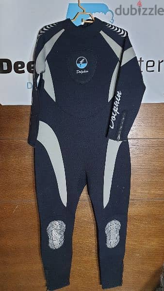 3mm wet suit and 5mm all sizes are available 8