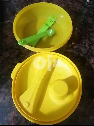 Tupperware items