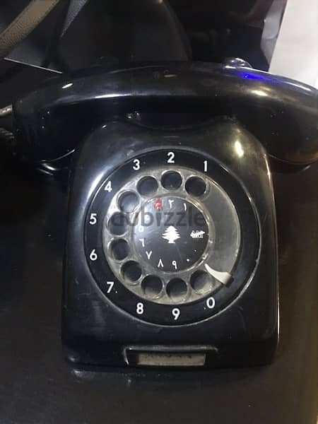 antique old telephone (cedarتلفون قديم ماركة ericson-sweden) 1