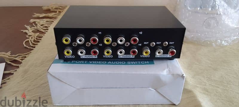 2/4 port Audio Video Switch. 1