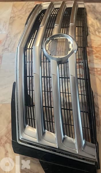 Cadillac Escalade 2015 front grill 1